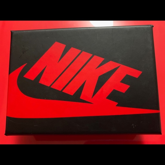 Airpod Case - Picture 6 of 7